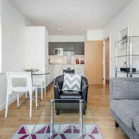 Roomspace Serviced Apartments - Swan House Летергед Екстер'єр фото